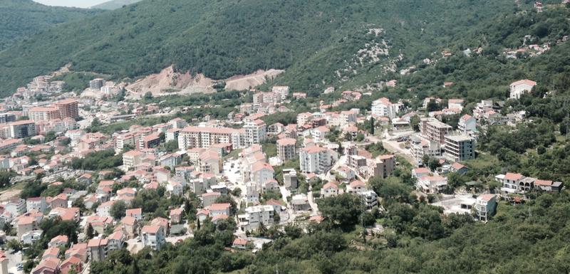 Naselje u Lazima, gdje je sporno zemljište
