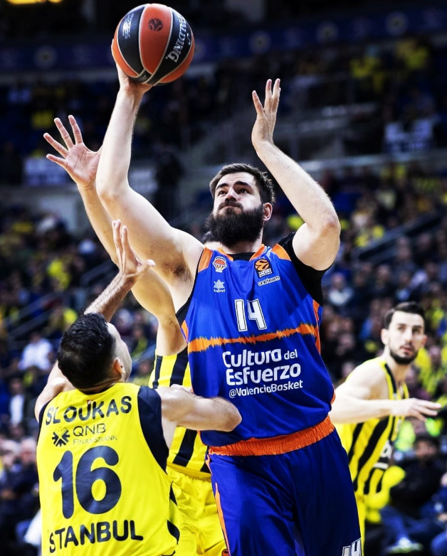 Dubljević u duelu sa Slukasom
