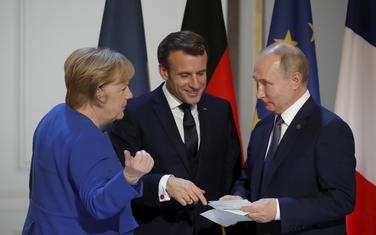 Merkel, Makron i Putin