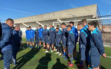 Trener Rakojević i fudbaleri Sutjeske juče uoči prvog treninga u 2020