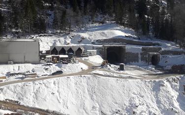 Ulaz u tunel ispod Bjelasice