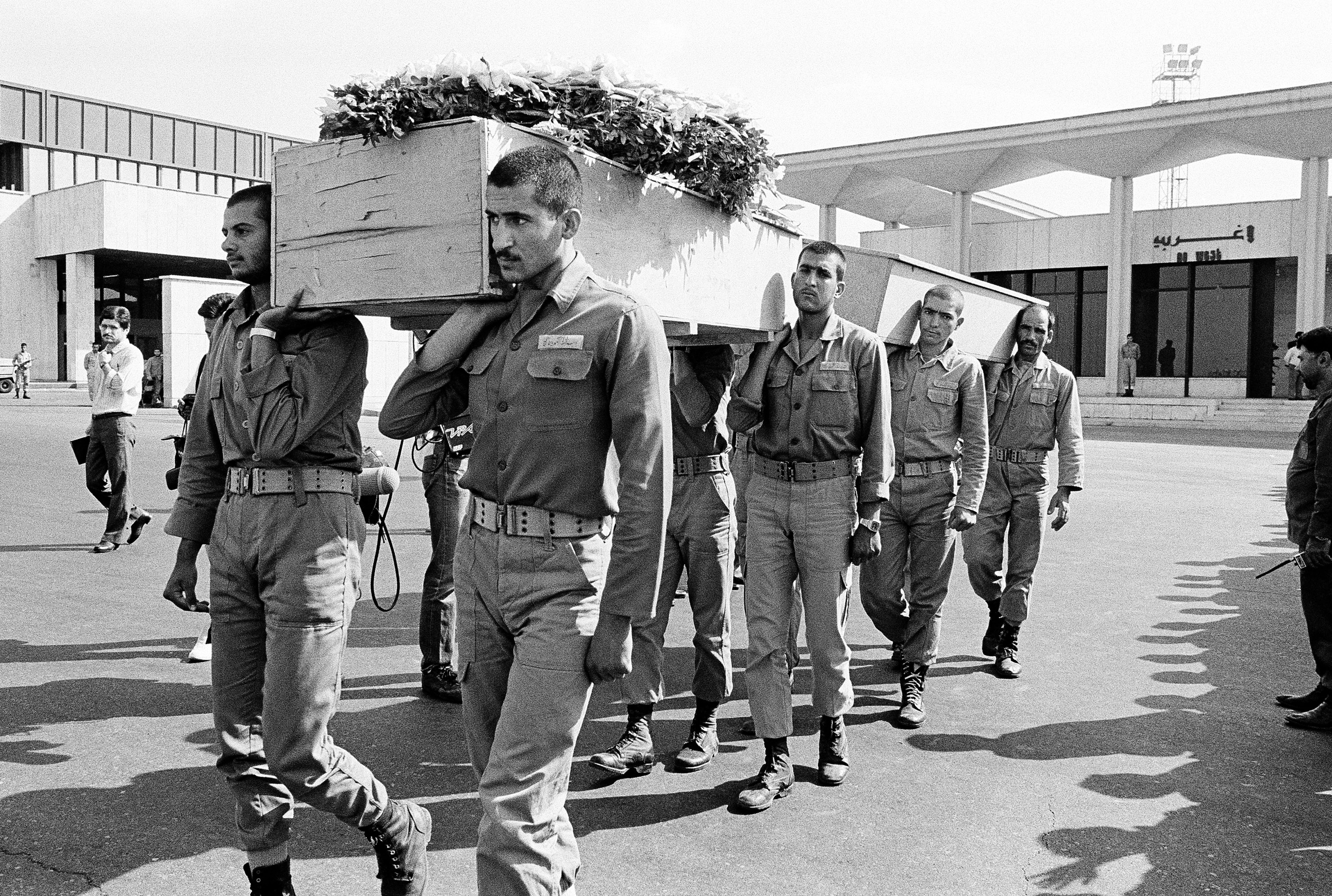 Sahrana žrtava nesreće 1988. u Teheranu