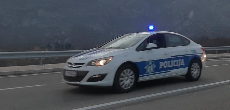 Sa mjesta udesa