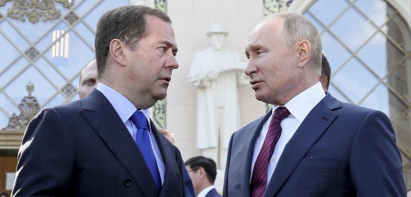 Medvedev i Putin
