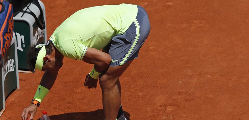 Nadal slaže bočice u pauzi