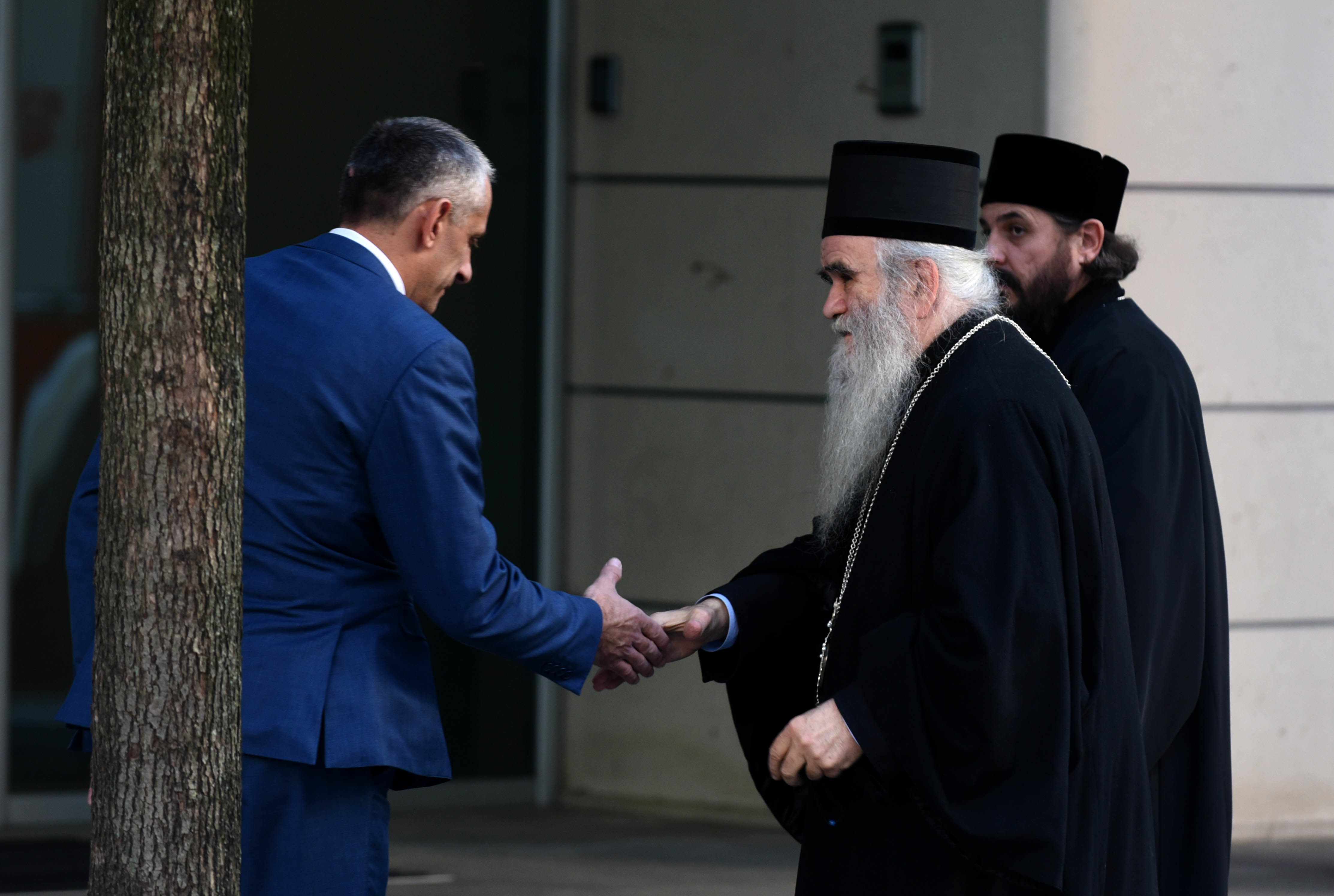 Amfilohije dolazi na sastanak sa Markovićem