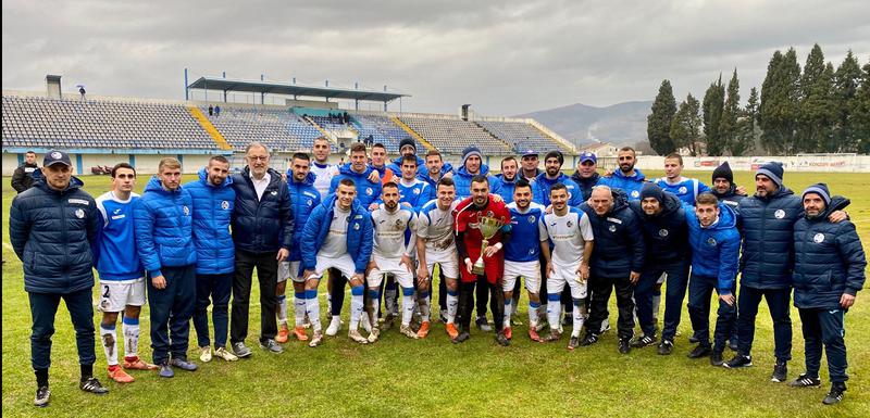 Fudbaleri i stručni štab Sutjeske