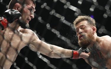 Sa meča Nurmagomedov - Mekgregor