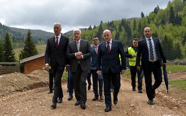 Obilazak gradilišta puta Lubnice-Jezerine 2017: Parača, Marković i Nurković