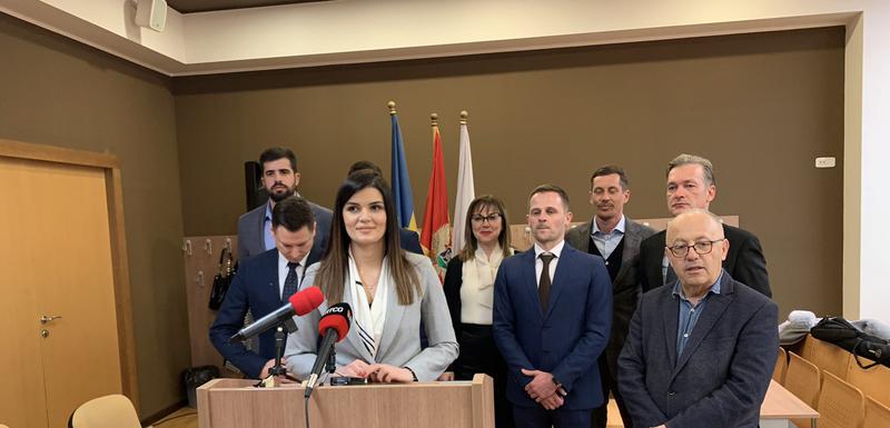 Ivanović sa kolegama iz partije