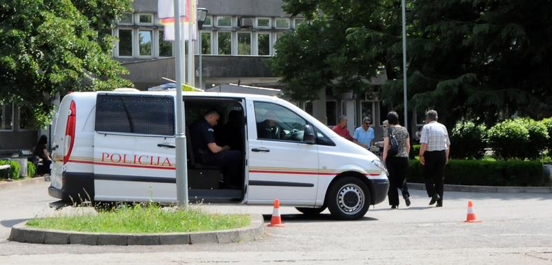 Policija ispred Kliničkog centra (arhiva/ilustracija)
