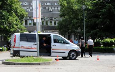 Policija ispred Kliničkog centra (arhiva/ilustracija)