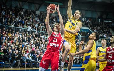 Mateo Drežnjak na meču sa Švedskom