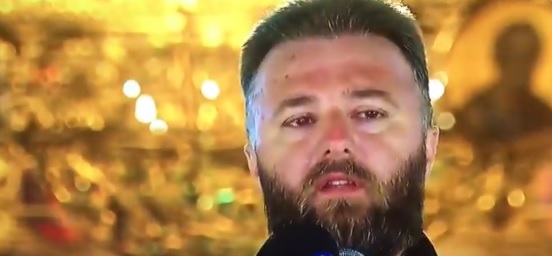 Sveštenik Popović