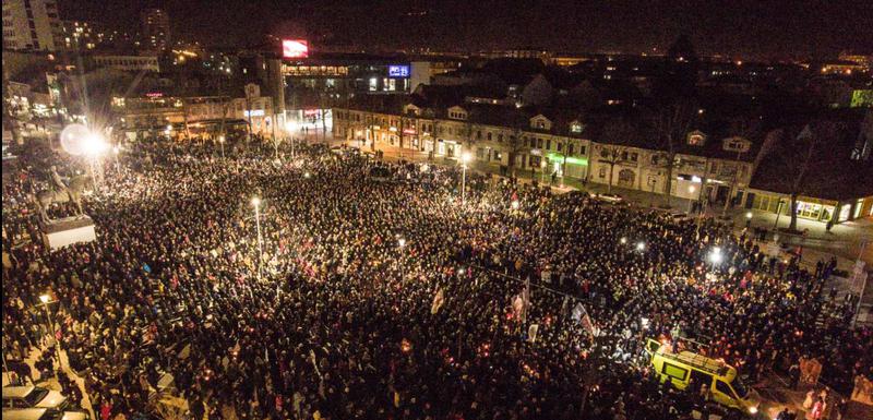Sa večerasšnje litije u Nikšiću
