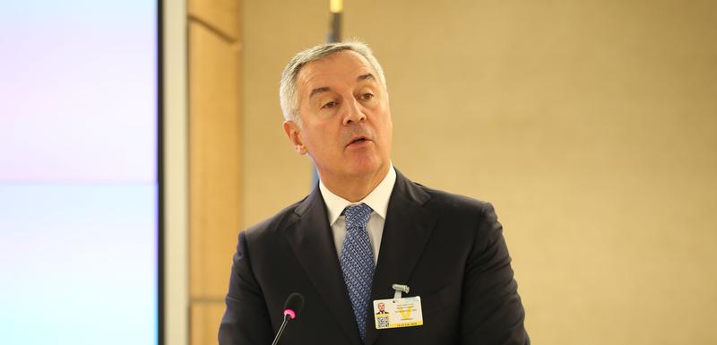 Đukanović drži govor
