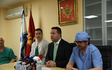 Sa pres konfrencije