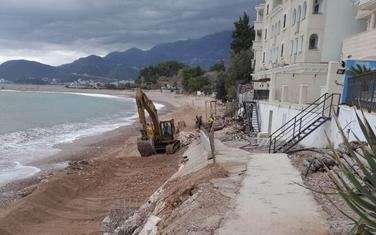 Bager na plaži