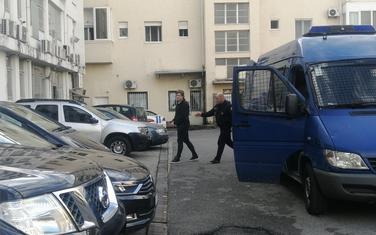 Privođenje jednog od osumnjičenih