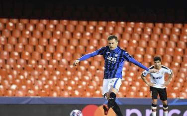 Iličić daje gol iz penala