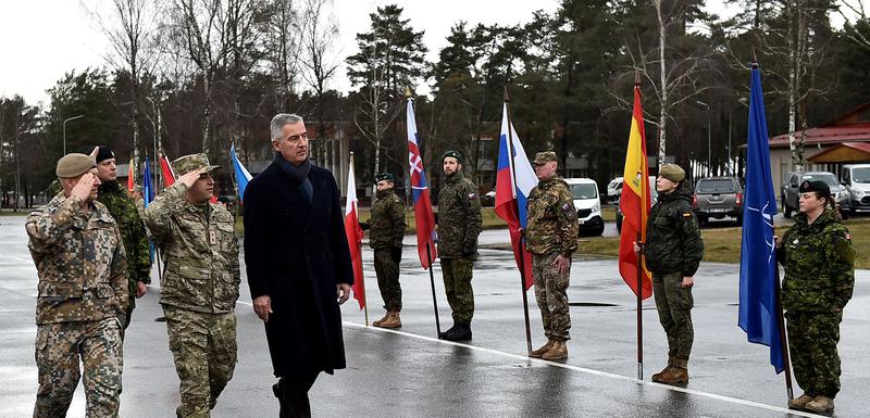 Đukanović u vojnoj bazi Adaži
