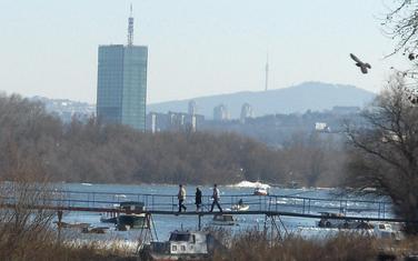 Pogled iz Zemuna na Ratno ostrvo, Ušće, Banjicu, Kumodraž i Avalu