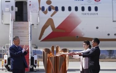 Može li olimpijski plamen da bude svjetlo na kraju mračnog tunela: sa dočeka baklje u Tokiju