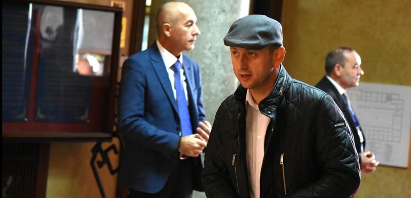 U DF-u tvrde da je Skupština uzela oko 5.000 eura od Kneževićeve plate
