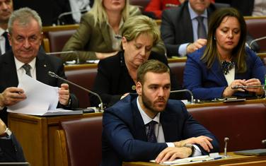 “Moguće da se za poteze koji će se povlačiti mijenja zakonodavstvo”: Rakočević sa partijskim kolegama