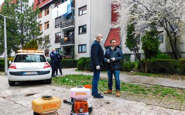 Gradonačelnik Prijestonice Aleksandar Kašćelan prati dezinfekciju naselja Gipos