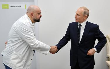 Putin prilikom posjete jednoj bolnici