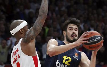 Kalinić (Fenerbahče) i Braun (Crvena zvezda)