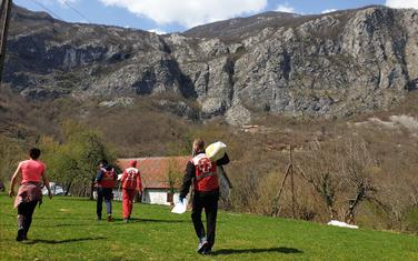 Hrana i za najudaljenija sela: Volonteri CK na zadatku