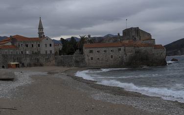 Sve prazno zbog mjera zaštite od koronavirusa: Budva