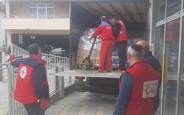 Crveni krst i Hilal u akciji raspodjele pomoći
