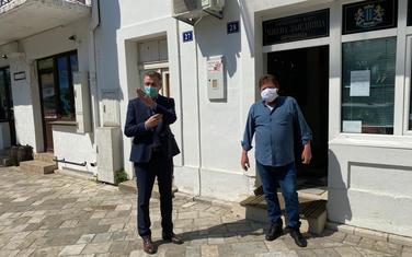 Bez objašnjenja u čije ime nudi pomoć: Gvozdenović u MZ Crmnica