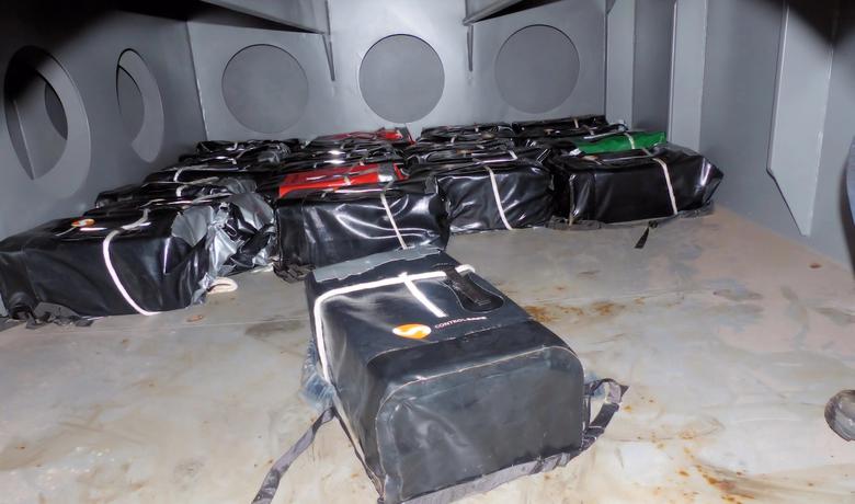 Nepromočive vreće sa kokainom sakrivene na brodu "Budva"