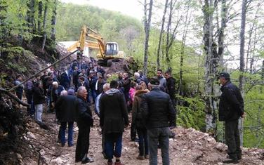 Sa jednog od protesta građana protiv gradnje male elektrane