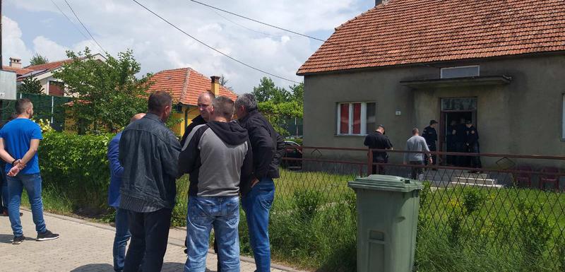 Policija ispred kuće Gardaševića
