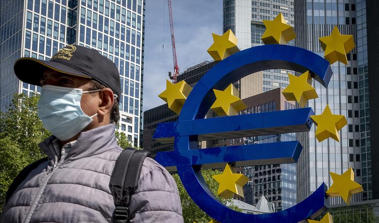 Šta ukoliko dođe do najgoreg scenarija: silueta evropske valute euro